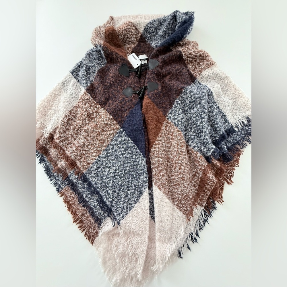 Sonoma Toggle Poncho Cape One Size Plaid Fringe Cozy Cowl Hood